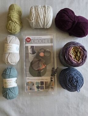 Boye “I Taught Myself to Crochet” Starter Kit NWT + Mixed Yarn Bundle Lot DIY